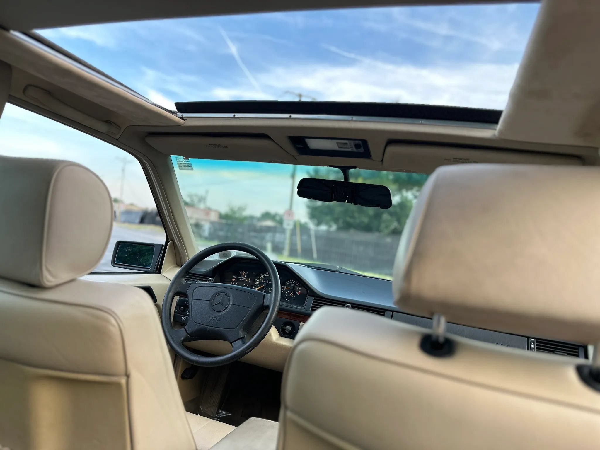 Used 1994 Mercedes-Benz E 320 Sedan image 36