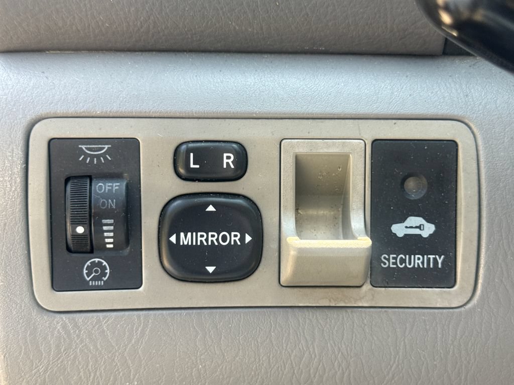 Used 2005 Toyota Corolla FWD image 29