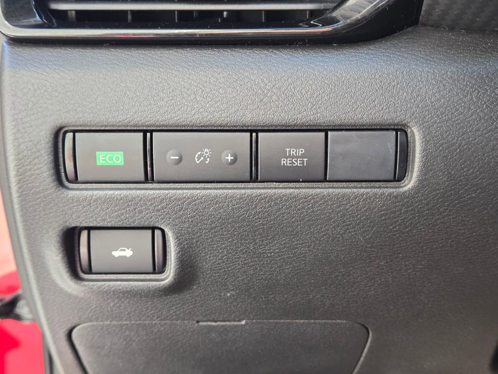 Used 2023 Nissan Sentra SR w/ SR Premium Package image 29