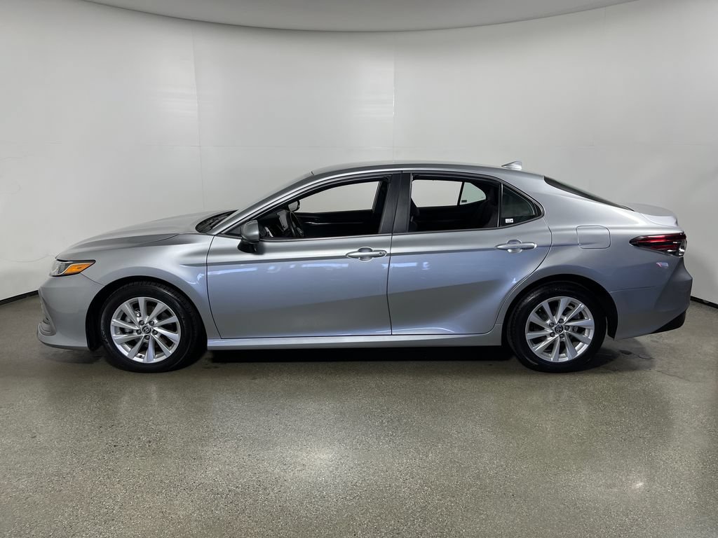 Used 2024 Toyota Camry LE FWD image 6