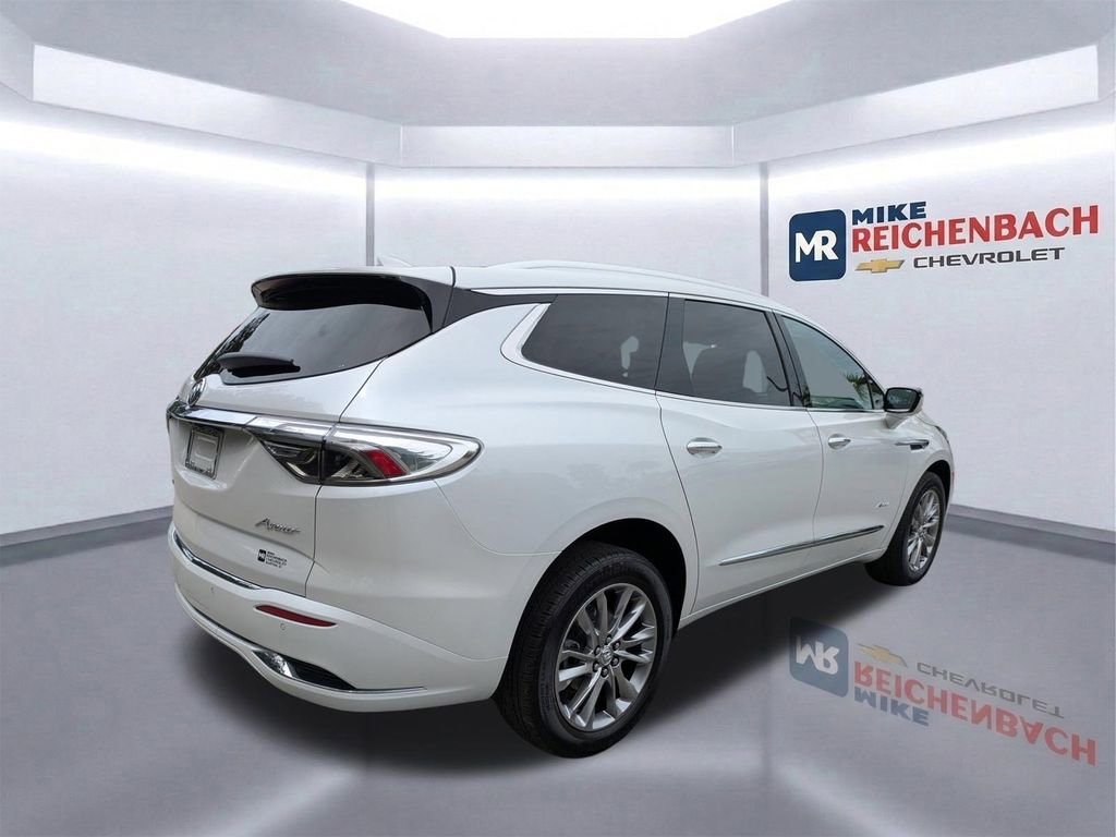 Used 2023 Buick Enclave Avenir FWD image 4