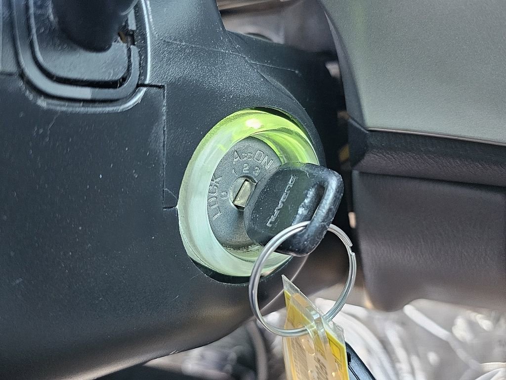 Used 2003 Subaru Baja image 32