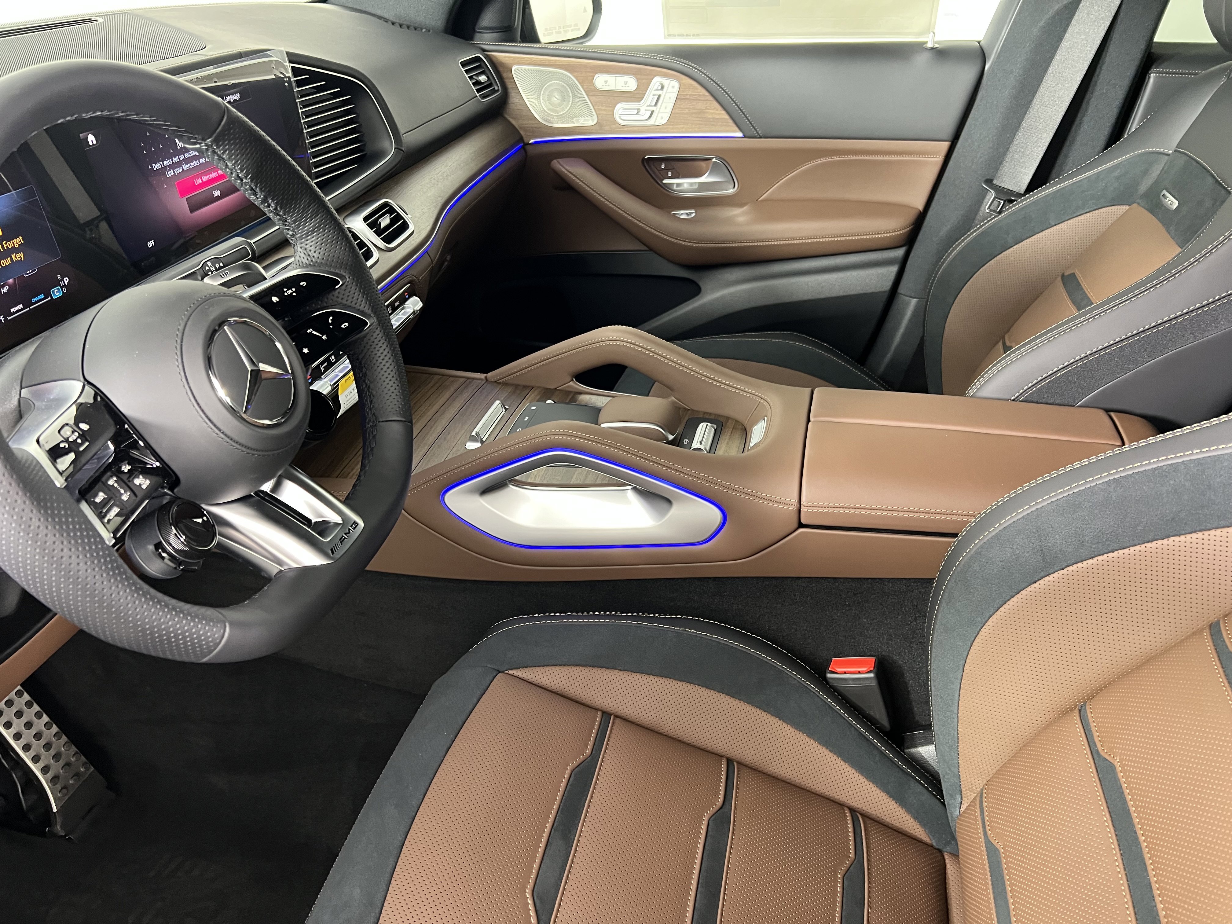 New 2026 Mercedes-Benz GLE 53 AMG 4MATIC Coupe image 4