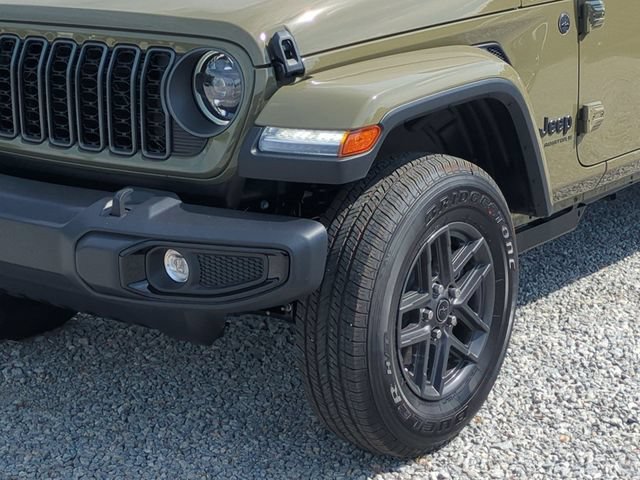 New 2026 Jeep Gladiator Sport AWD/4WD image 9