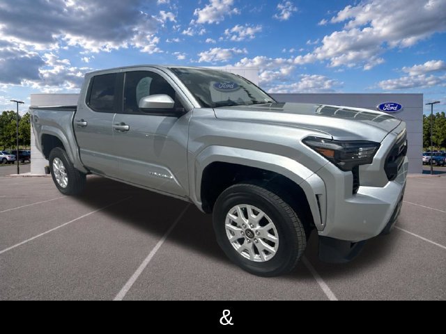 Used 2024 Toyota Tacoma SR5 w/ SR5 Upgrade Package AWD/4WD image 3