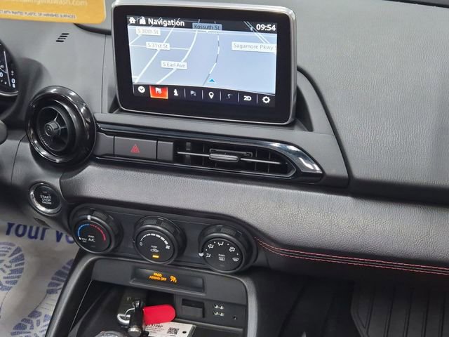 Used 2016 MAZDA MX-5 Miata Club image 20
