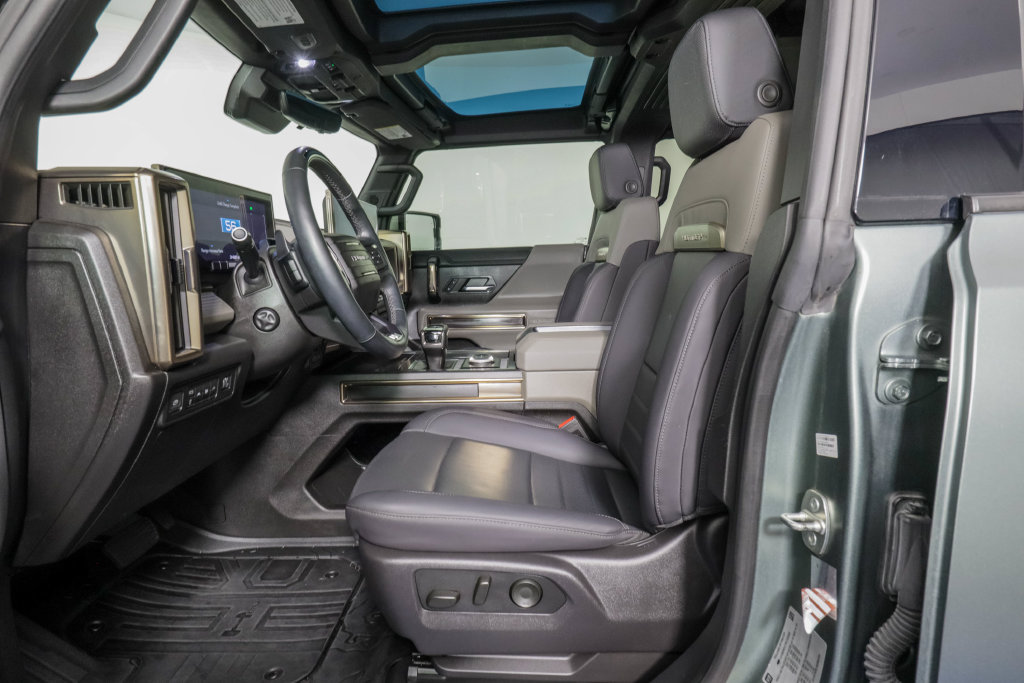 Used 2024 GMC Hummer EV 3X AWD/4WD image 9