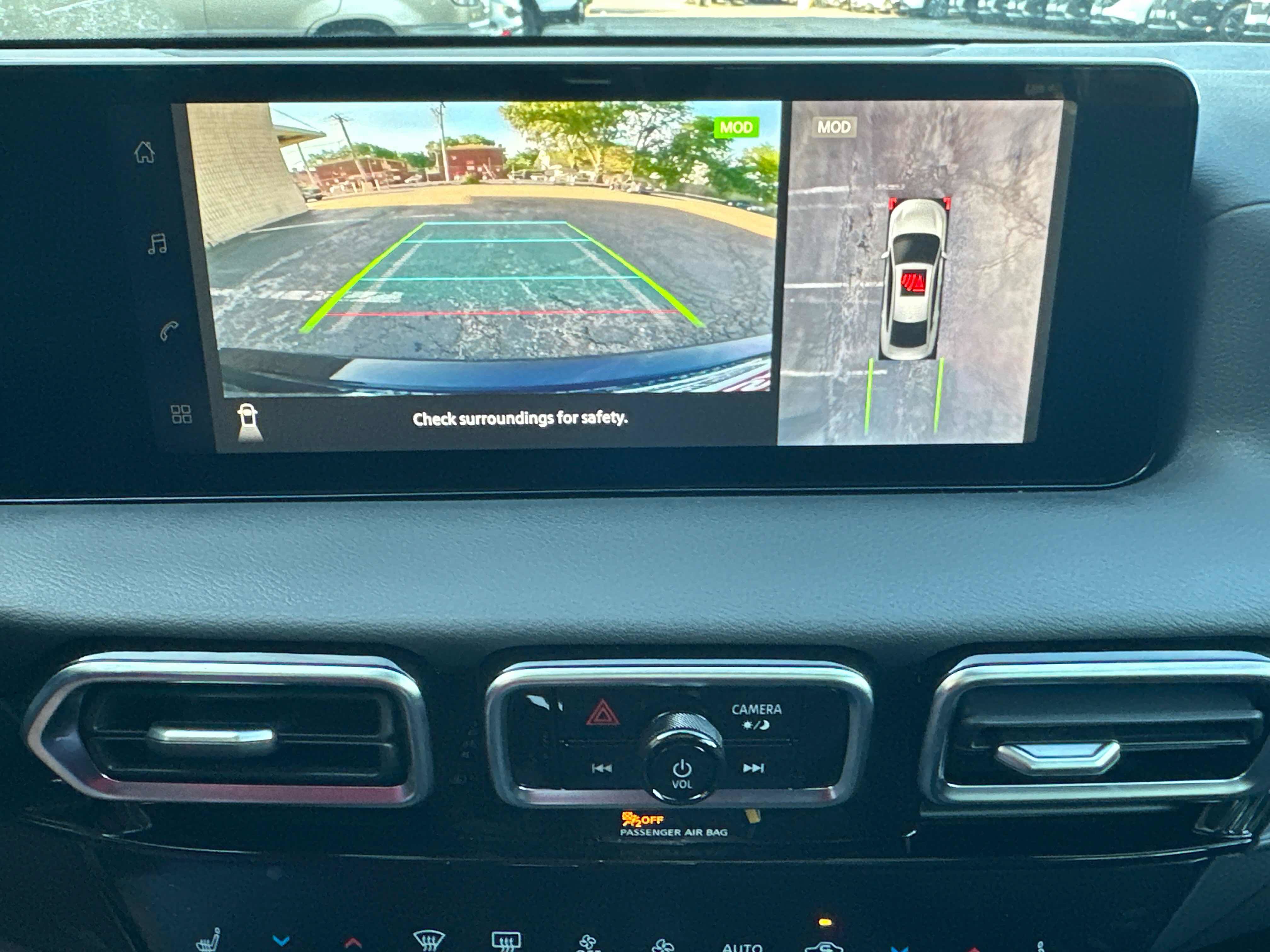 New 2026 Nissan Sentra SR w/ SR Premium Package FWD image 36