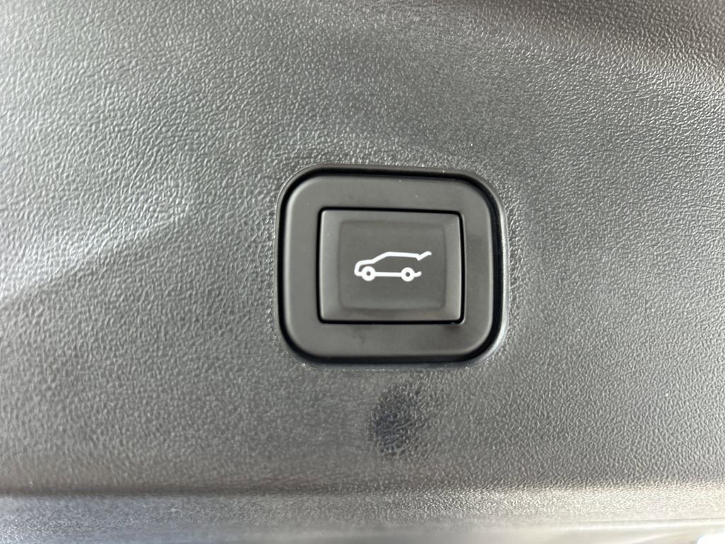 New 2026 Cadillac Vistiq Platinum image 11