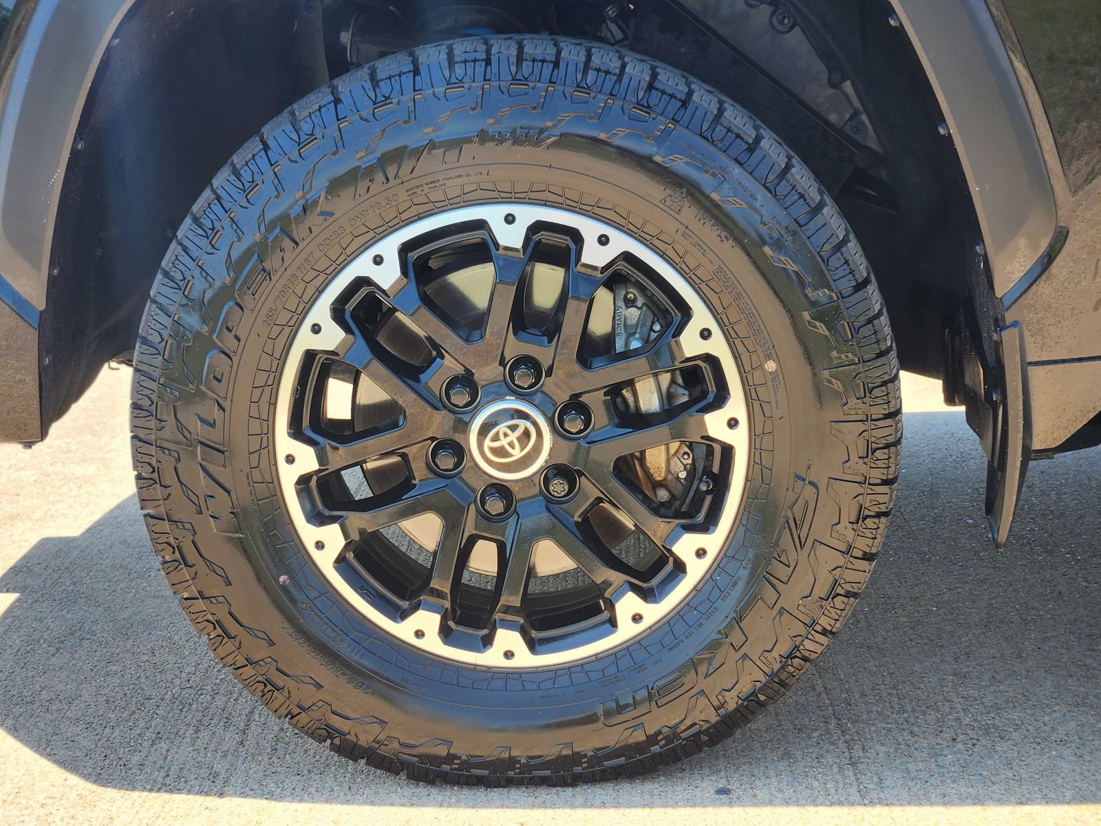 Used 2022 Toyota Tundra SR5 w/ TRD Off-Road Package AWD/4WD image 14