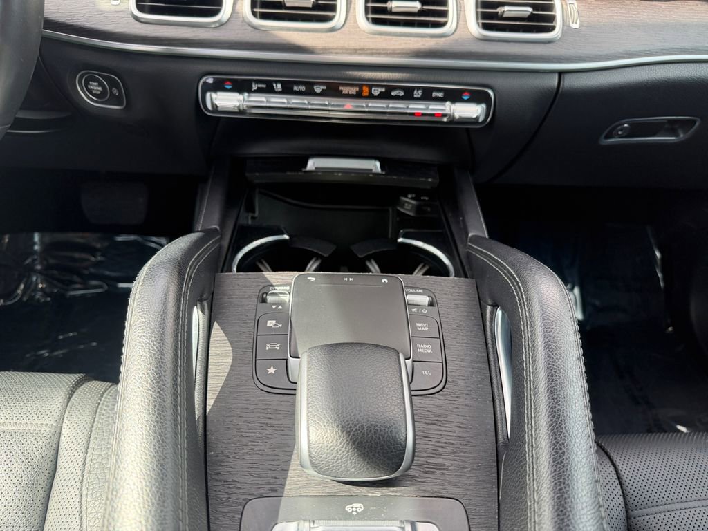 Used 2022 Mercedes-Benz GLS 450 4MATIC image 11
