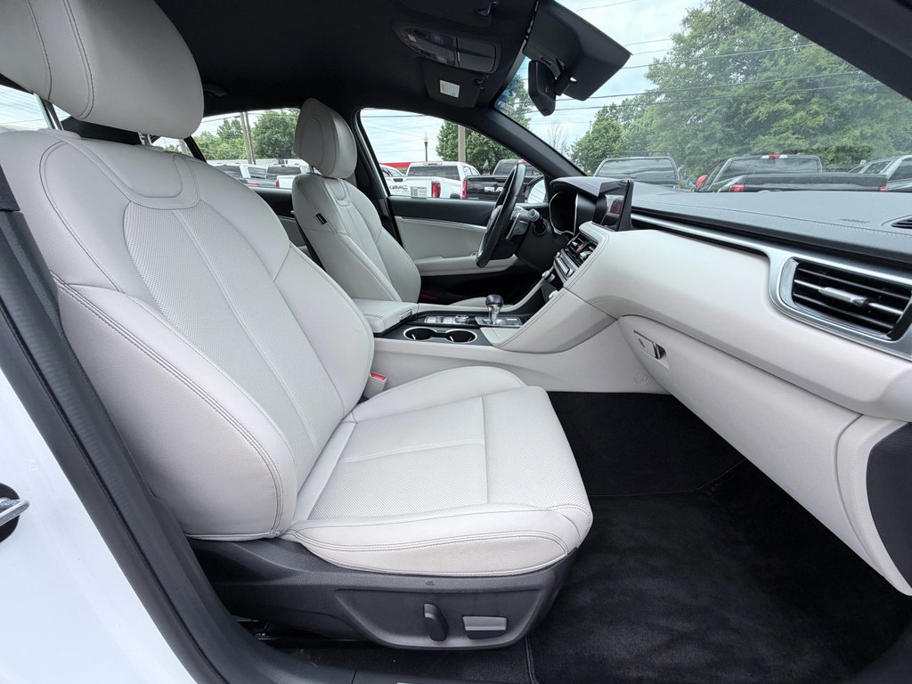 Used 2025 Genesis G70 2.5T AWD/4WD image 23