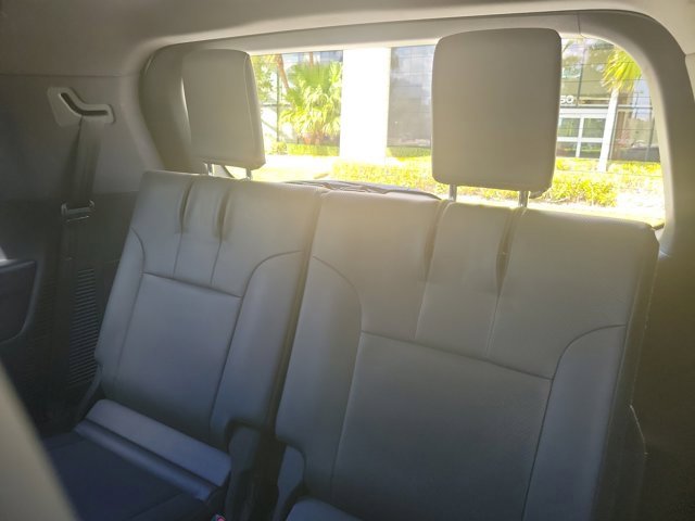 Used 2022 Lexus LX 600 4WD w/ Premium Package image 13