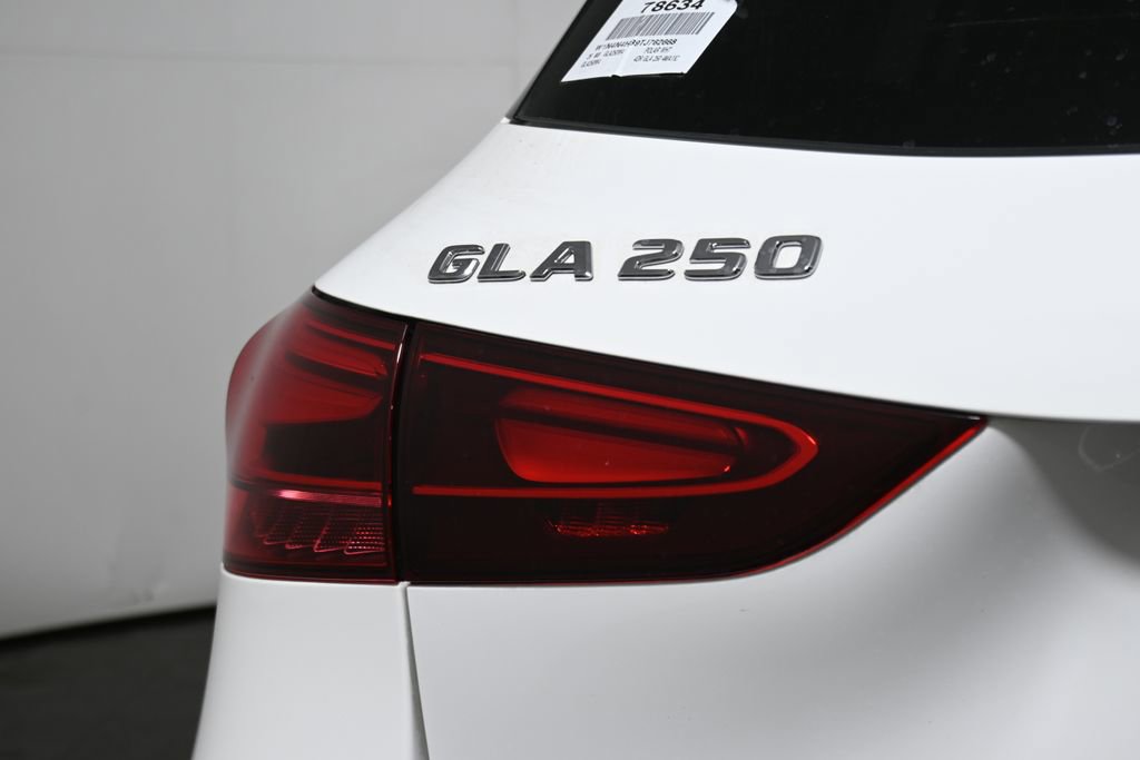 Used 2026 Mercedes-Benz GLA 250 4MATIC image 11
