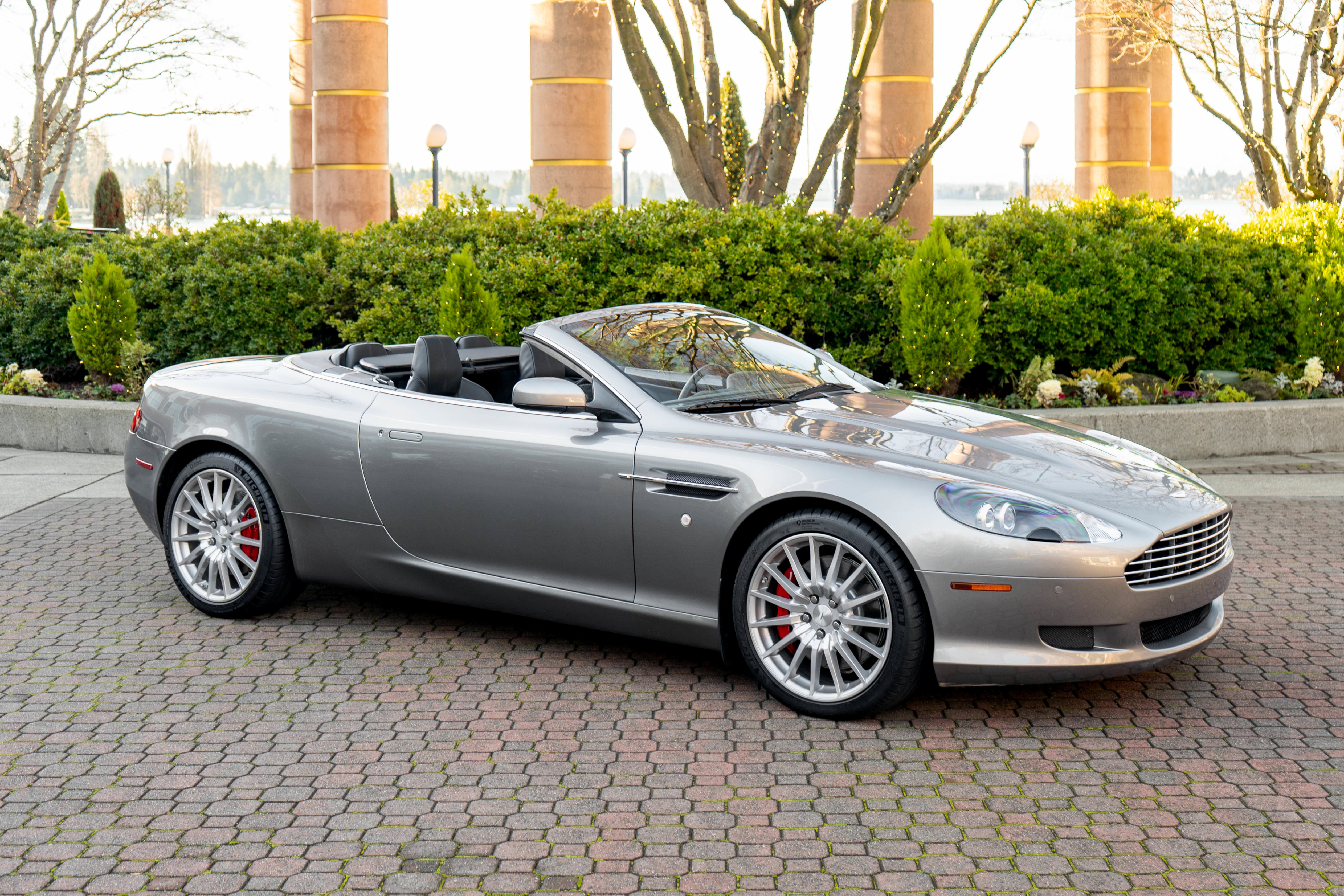 Used 2009 Aston Martin DB9 Volante RWD image 51
