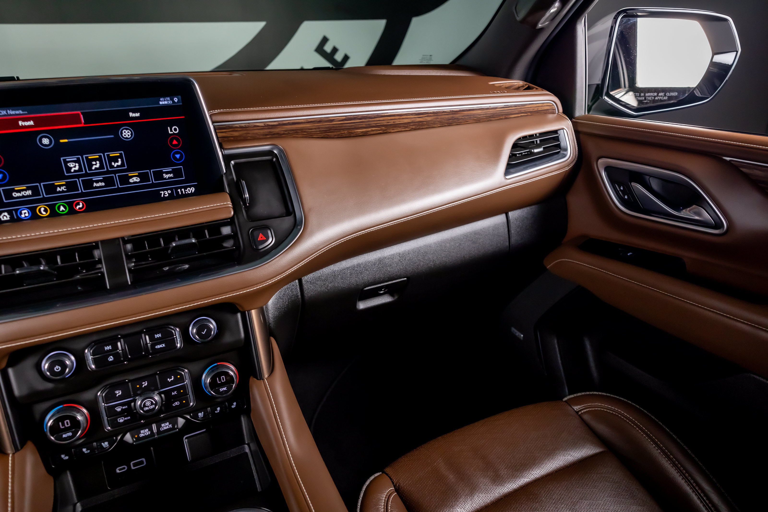 Used 2021 Chevrolet Tahoe High Country w/ Premium Package AWD/4WD image 8