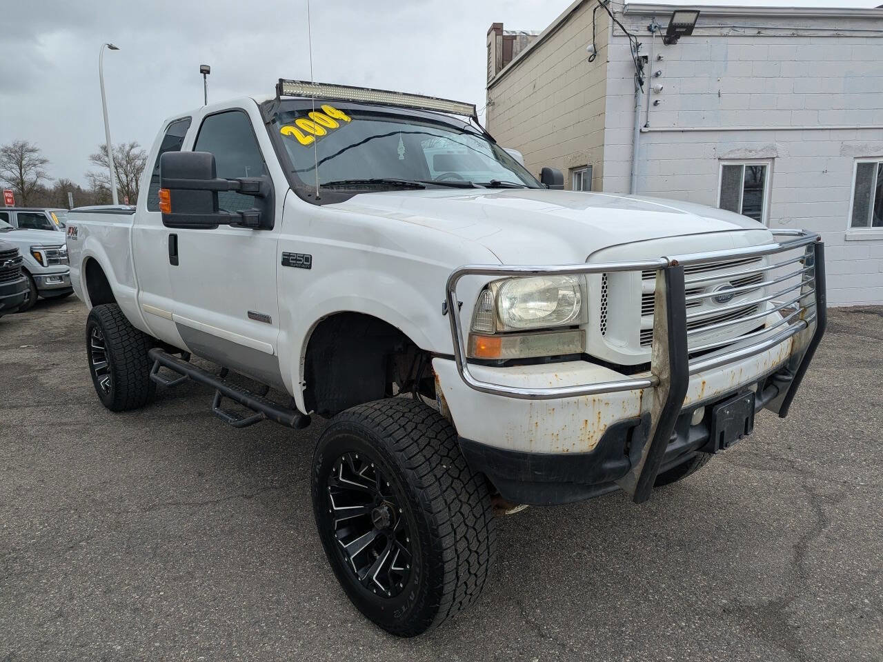 Used 2004 Ford F250 XLT image 1