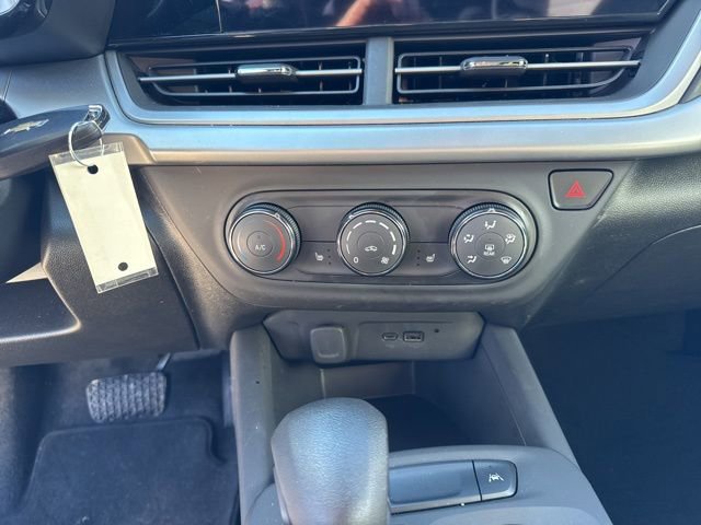 Used 2024 Chevrolet Trax RS w/ Driver Confidence Package image 11