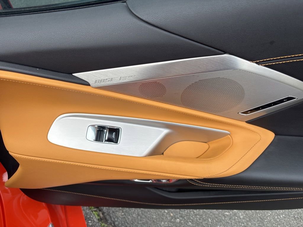 Used 2021 Chevrolet Corvette Stingray Preferred Cpe w/ Body-Colour Dual Roof Package RWD image 22
