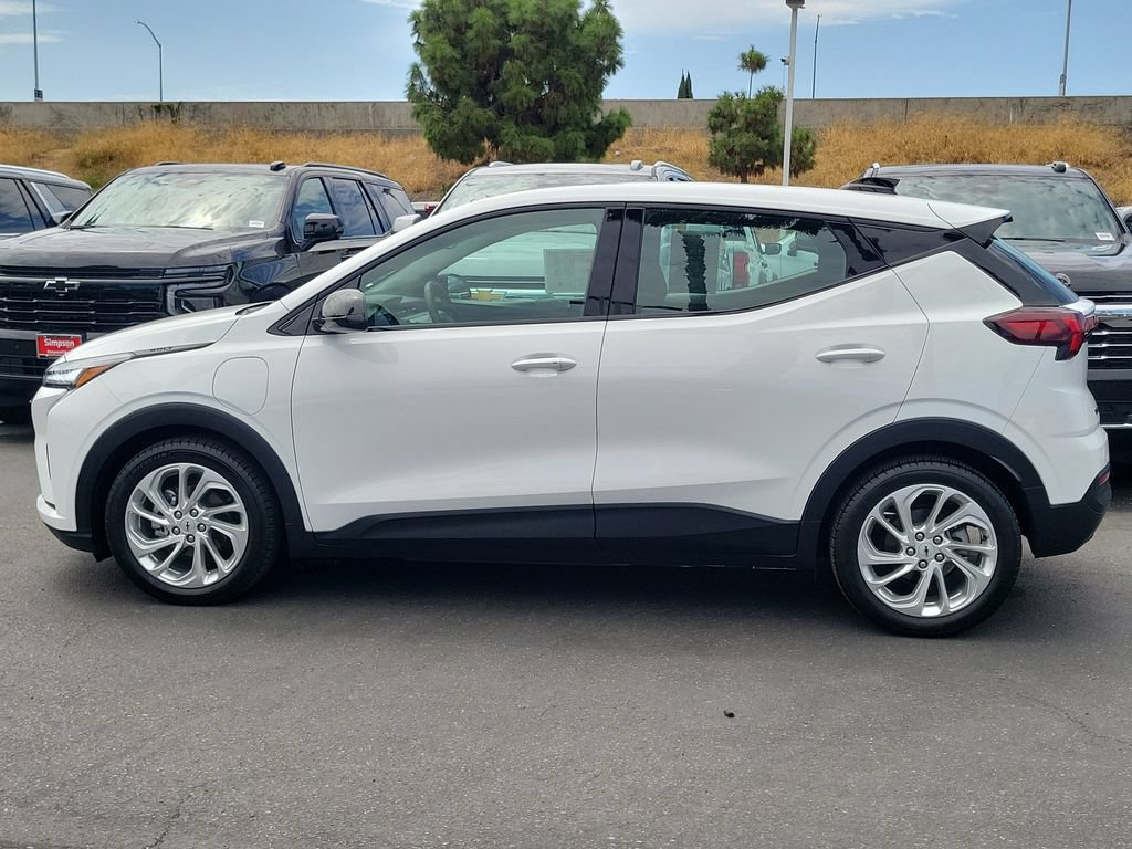 Used 2027 Chevrolet Bolt LT w/ Comfort Package FWD image 26