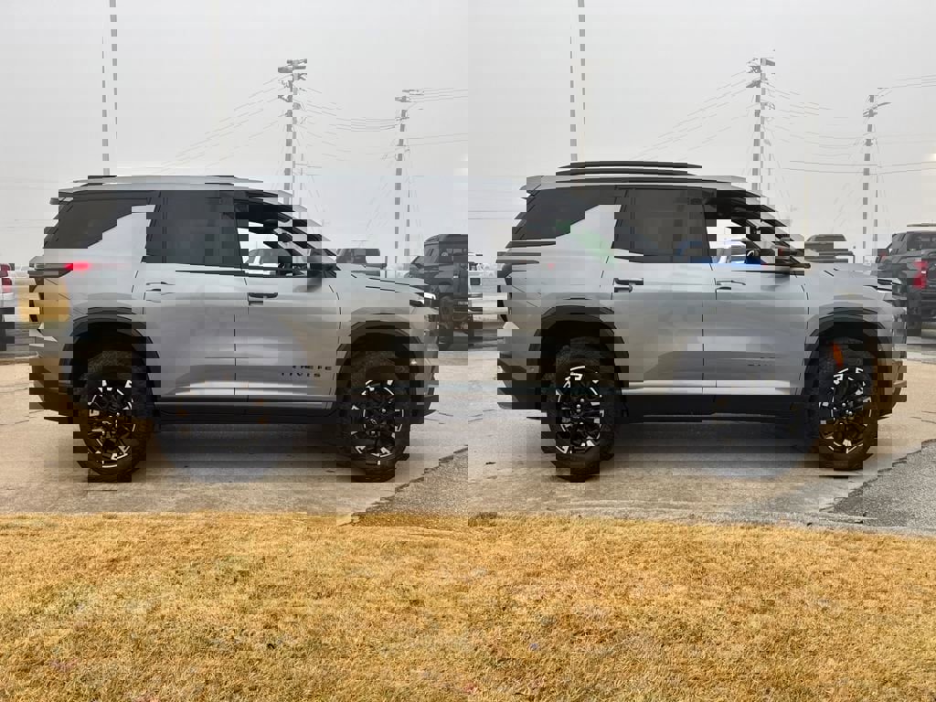 New 2026 Chevrolet Traverse Z71 w/ Enhanced Driving Package image 9