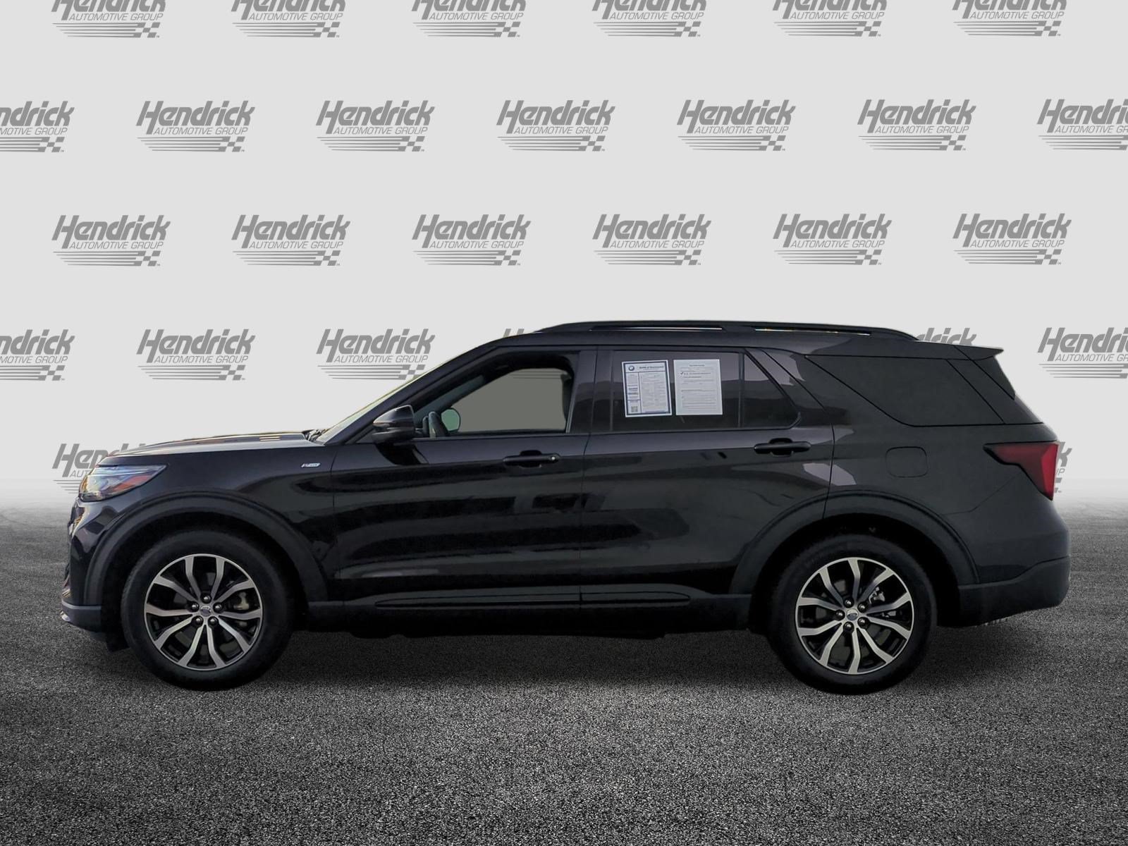 Used 2026 Ford Explorer ST-Line w/ Premium Package RWD image 7