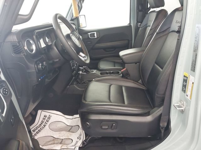 Used 2024 Jeep Wrangler Unlimited Sahara w/ Safety Group AWD/4WD image 3