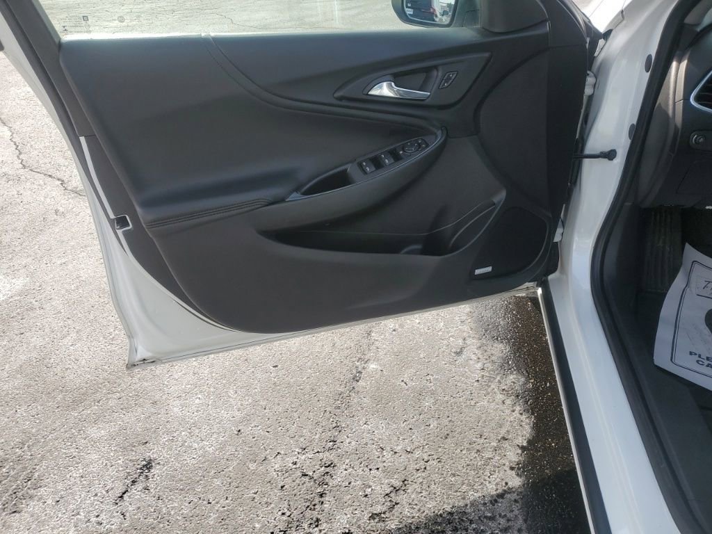 Used 2016 Chevrolet Malibu Hybrid w/ Leather Package image 13