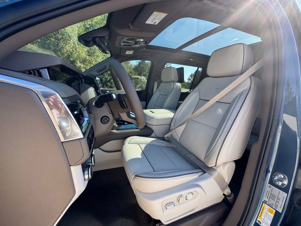 New 2026 GMC Yukon XL Denali w/ Advanced Technology Package image 5