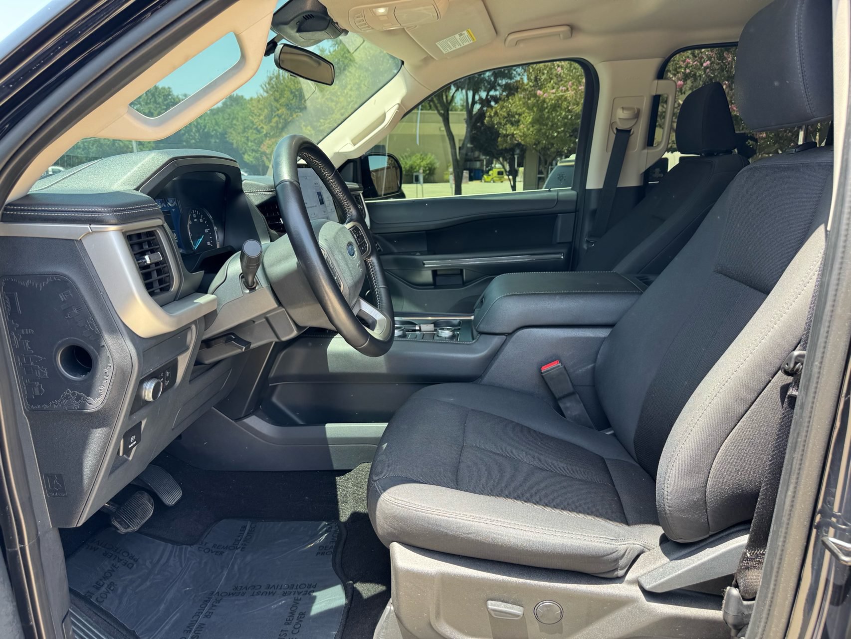 Used 2022 Ford Expedition XL AWD/4WD image 5