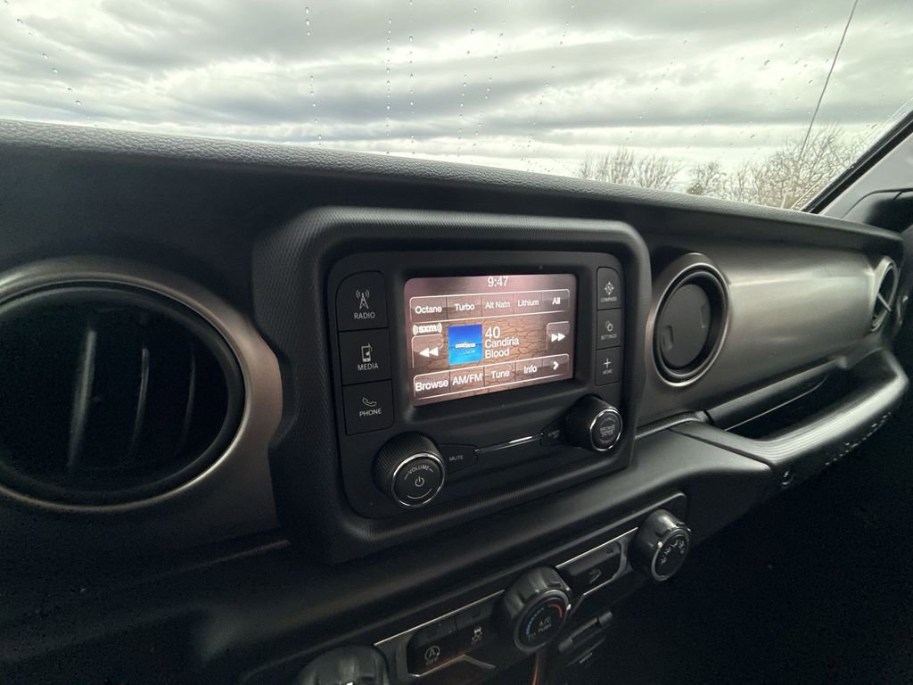 Used 2020 Jeep Wrangler Sport image 19