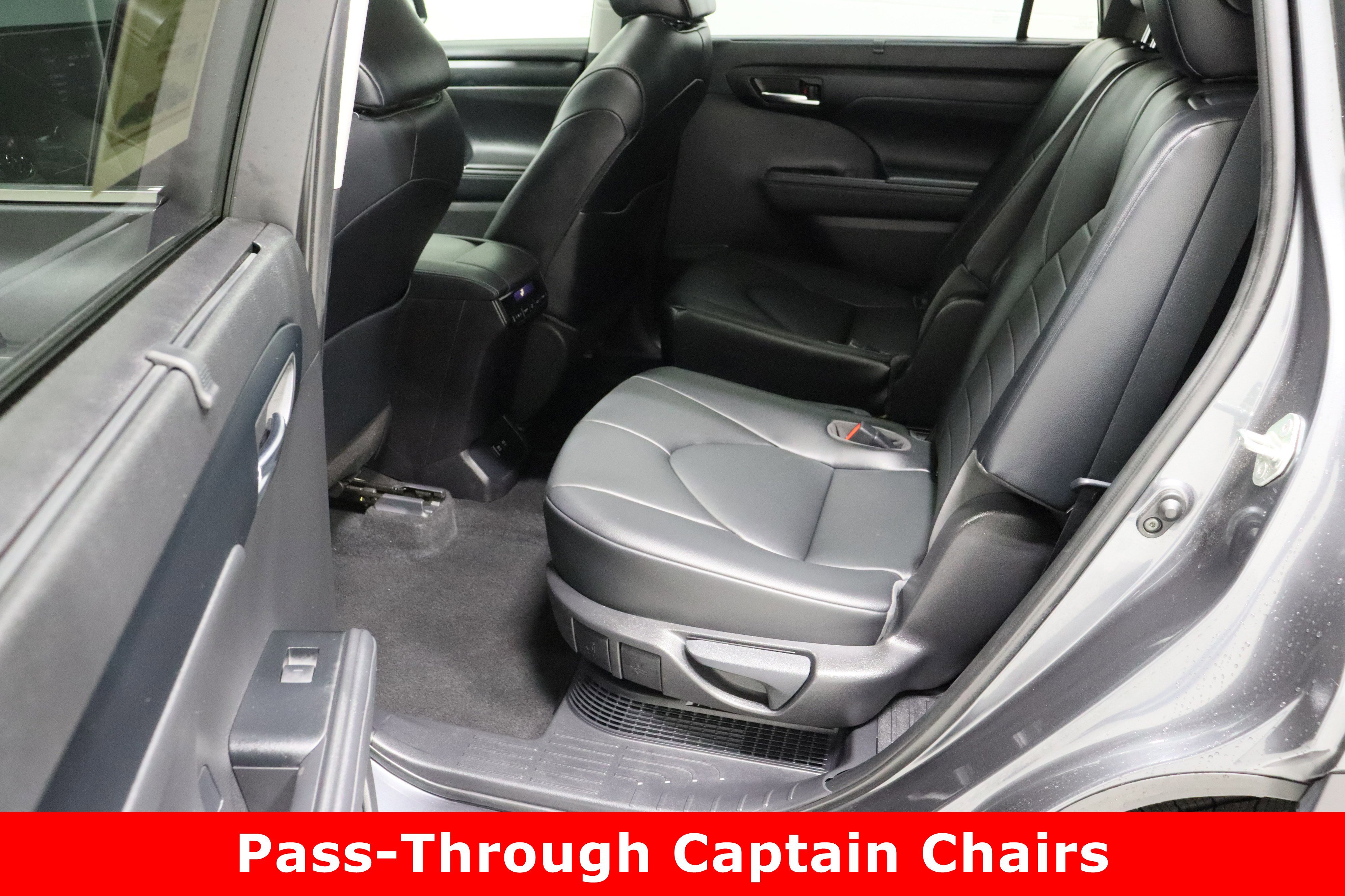 Used 2020 Toyota Highlander XLE image 30