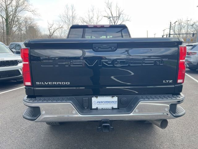 Used 2025 Chevrolet Silverado 2500 LTZ w/ LTZ Premium Package AWD/4WD image 33