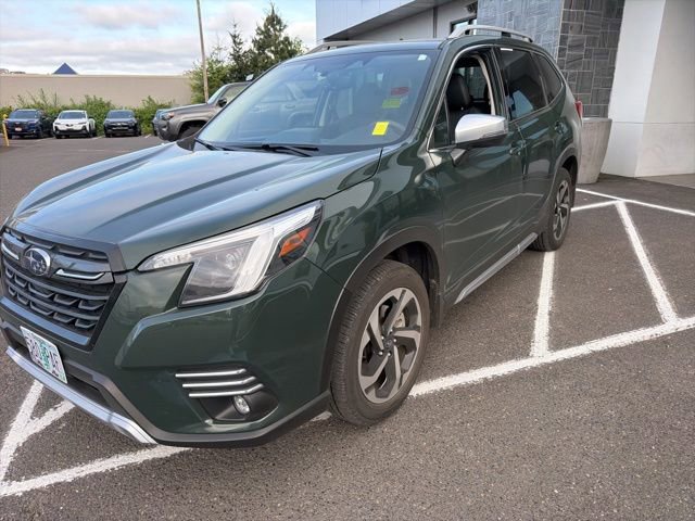 Used 2022 Subaru Forester Touring AWD/4WD image 3