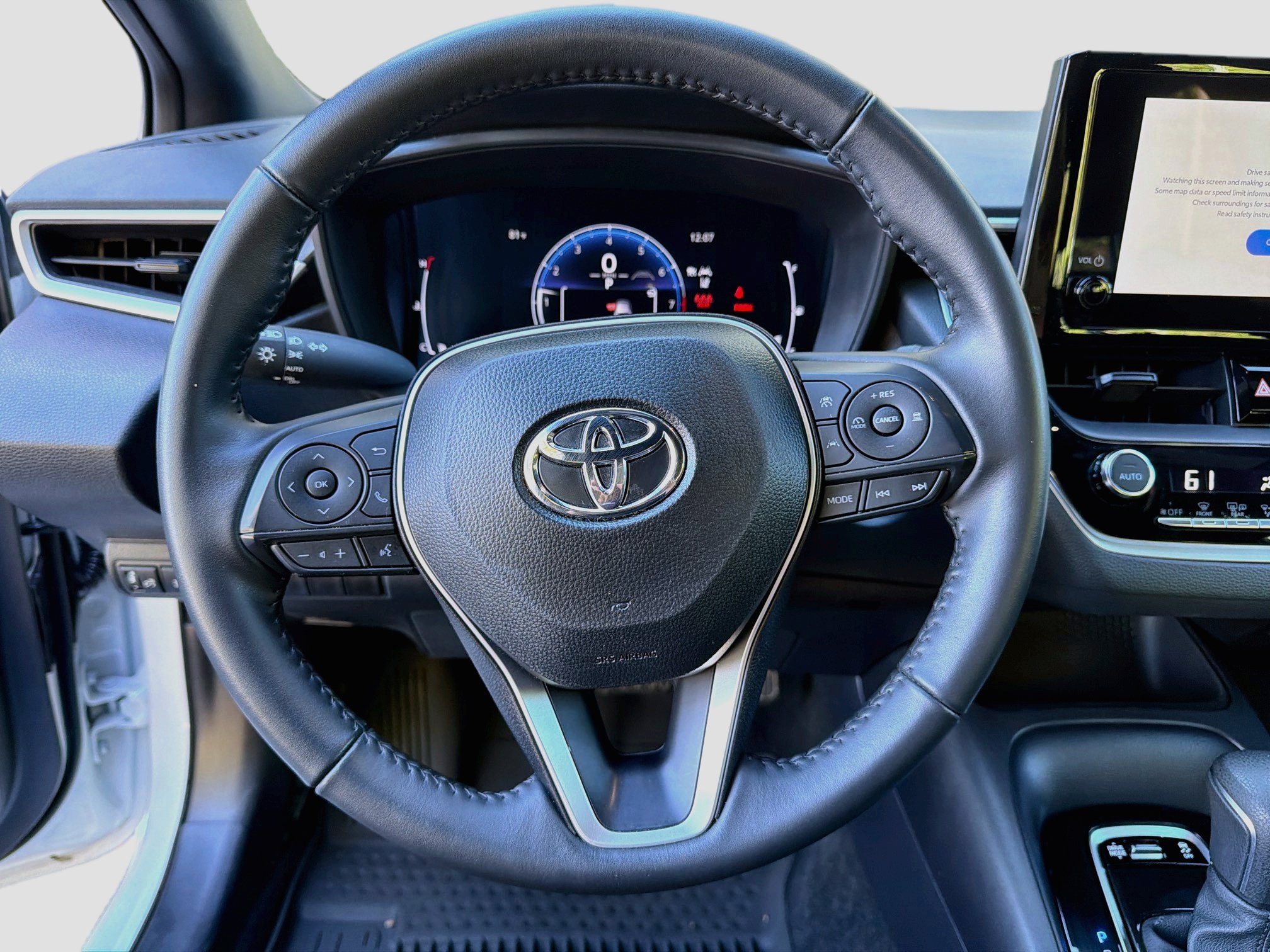 Used 2026 Toyota Corolla SE FWD image 9