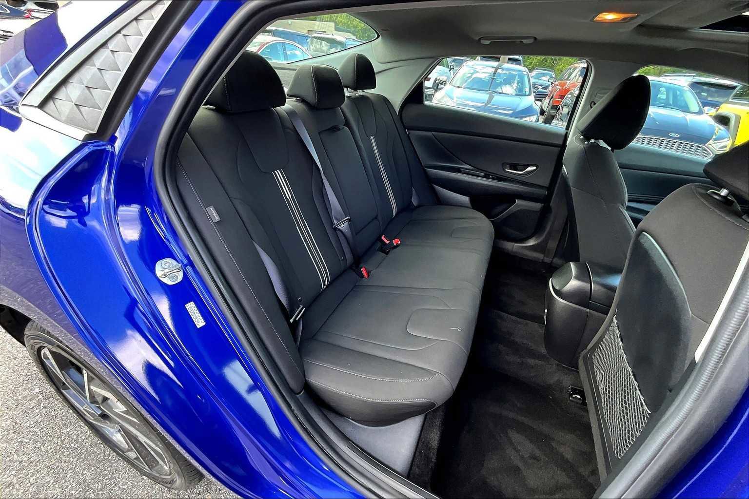 Used 2024 Hyundai Elantra SEL w/ Convenience Package image 20