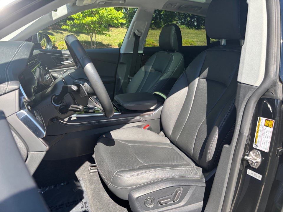 Used 2023 Audi Q8 Premium Plus AWD/4WD image 28