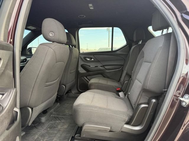 Used 2023 Chevrolet Traverse LT FWD image 11