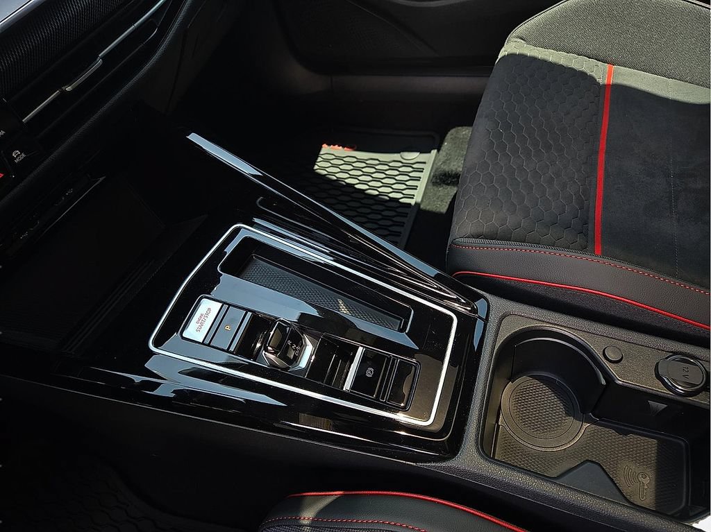 Used 2025 Volkswagen GTI SE FWD image 20