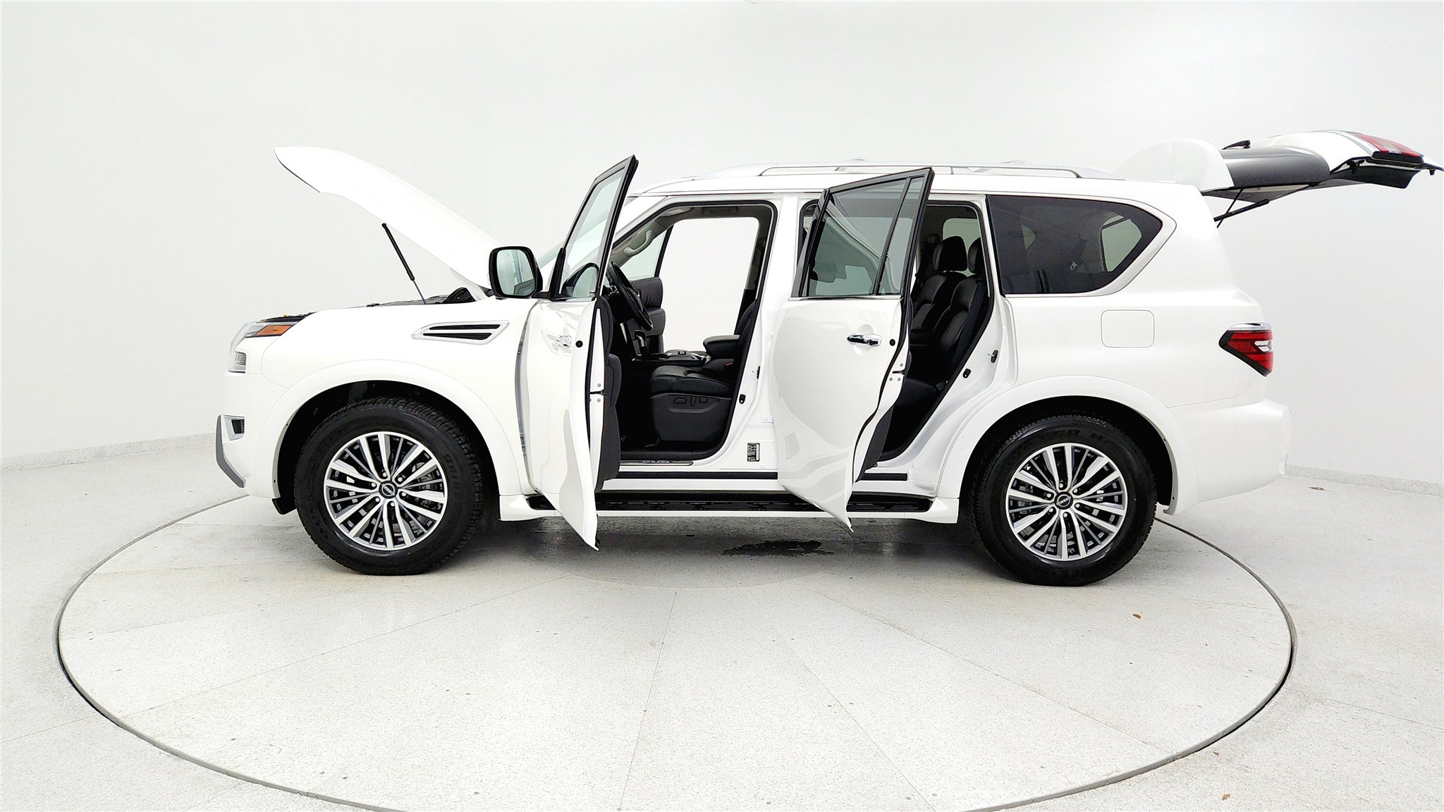 Used 2024 Nissan Armada SL w/ Captain's Chairs Package image 32