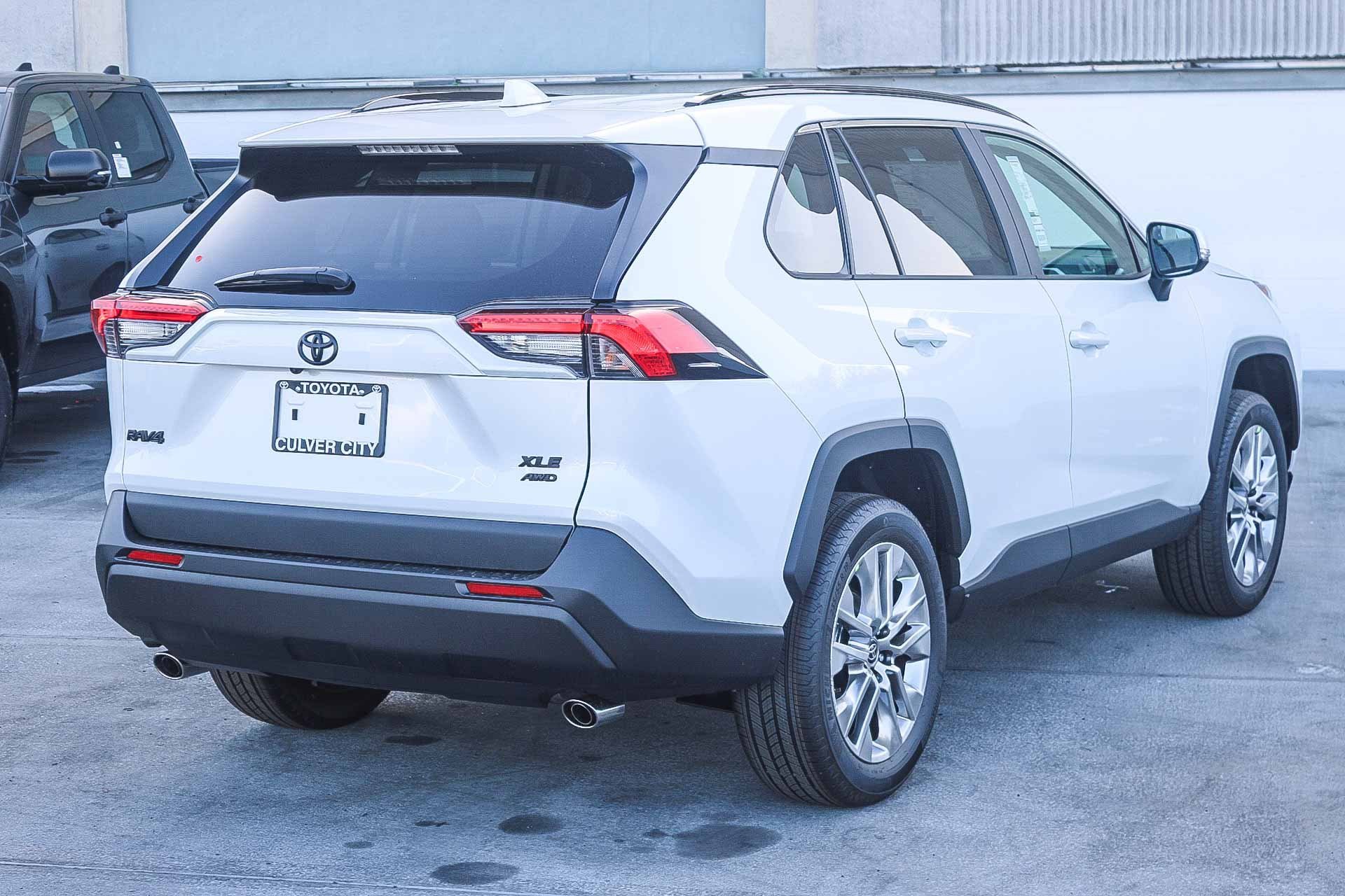 New 2025 Toyota RAV4 XLE Premium image 9