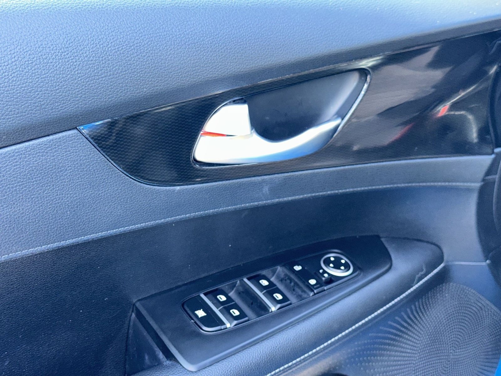 Used 2023 Kia Forte GT-Line FWD image 16