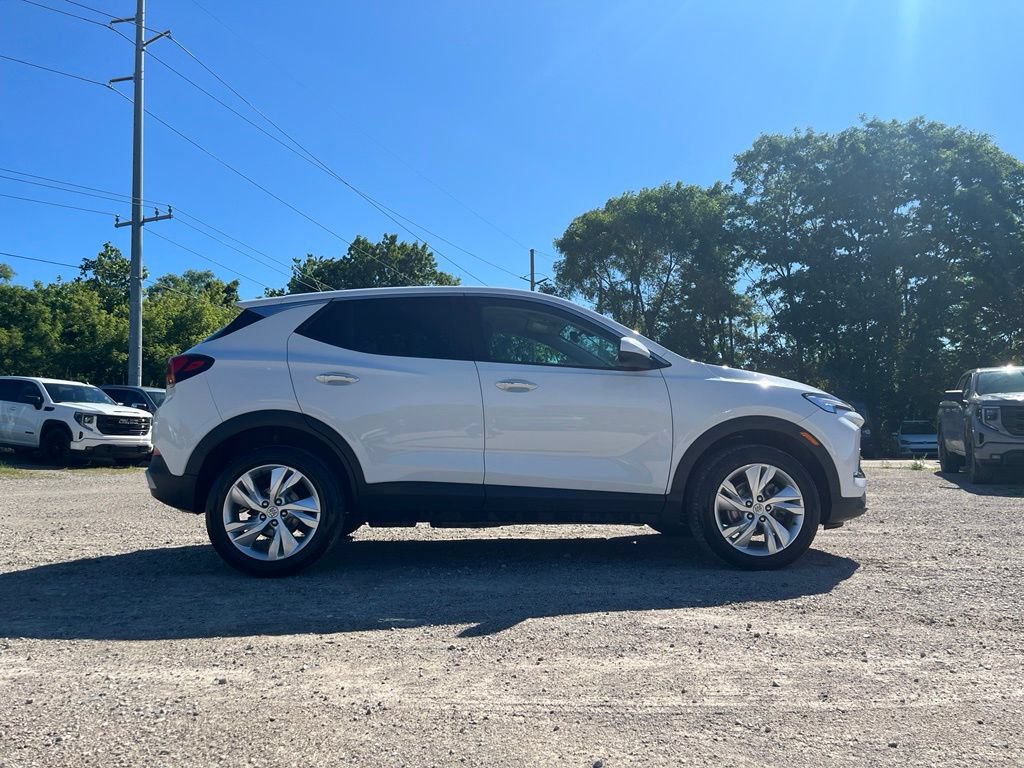 Used 2025 Buick Encore GX Preferred AWD/4WD image 6
