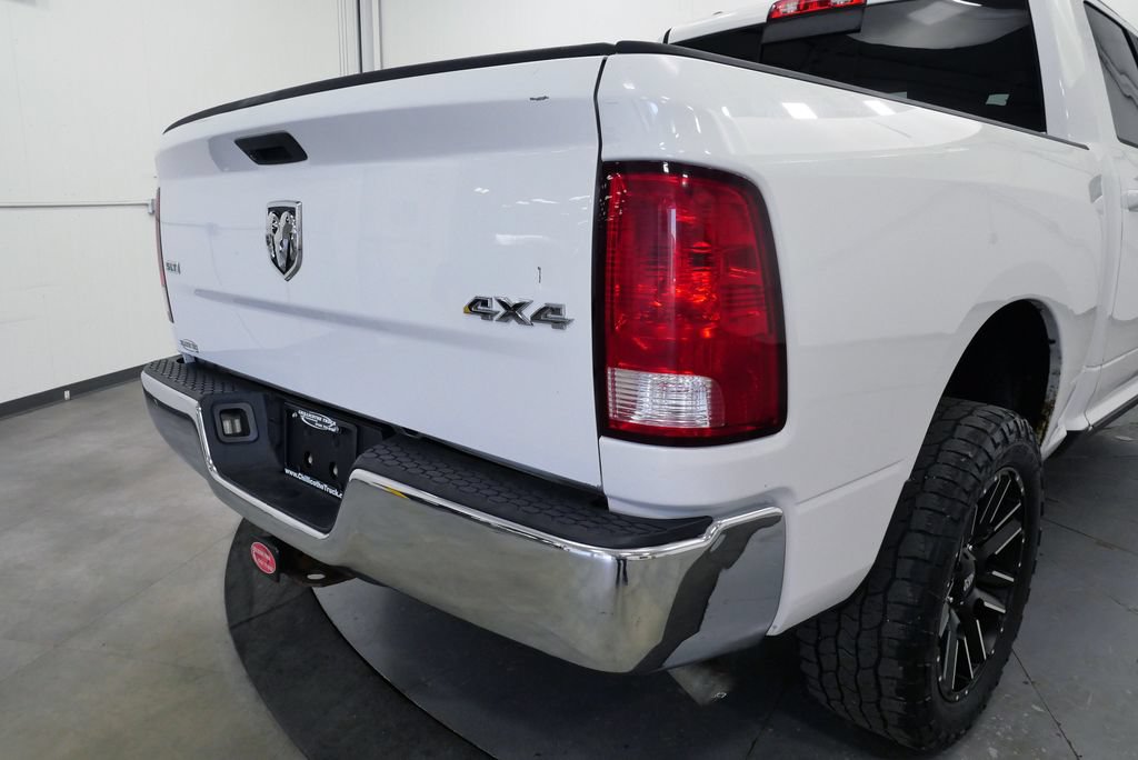 Used 2019 RAM 1500 Classic SLT AWD/4WD image 34