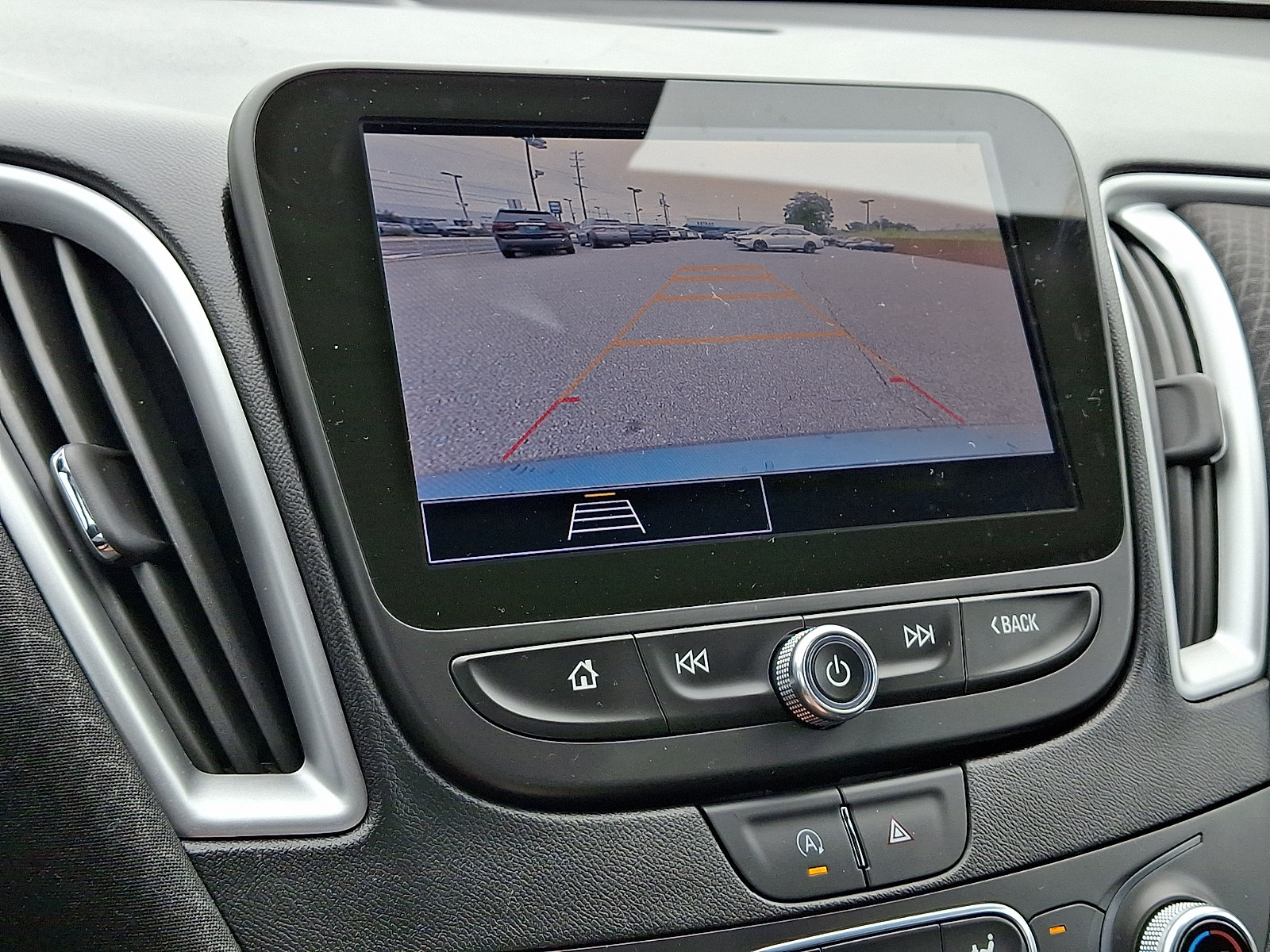 Certified 2024 Chevrolet Malibu LT FWD image 17