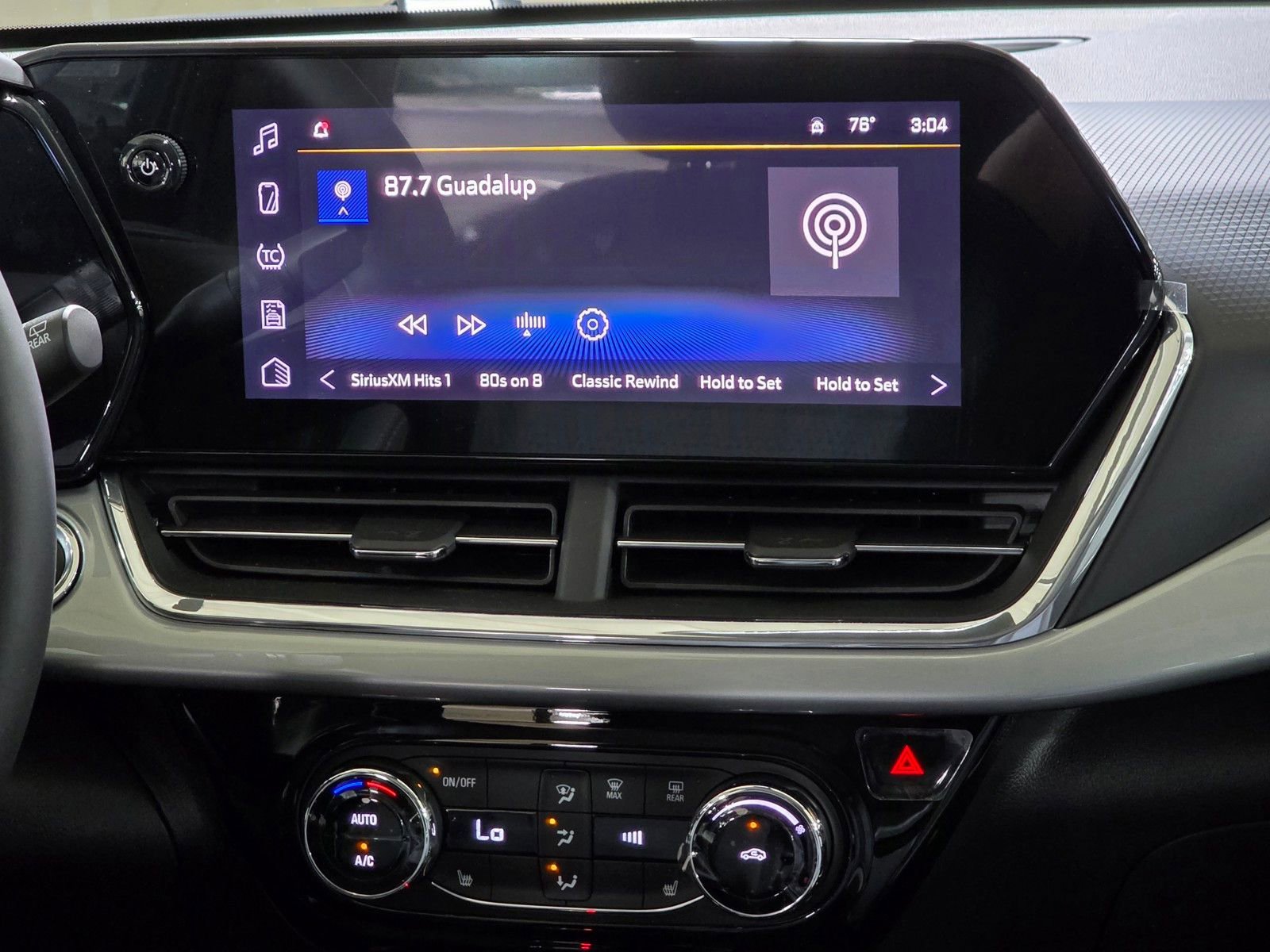 New 2026 Chevrolet Trax LT w/ Driver Confidence Package FWD image 26