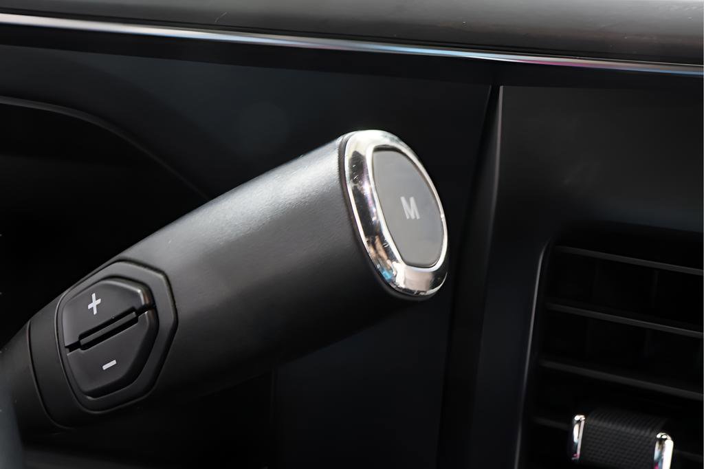 Used 2025 Ford F250 Platinum image 19