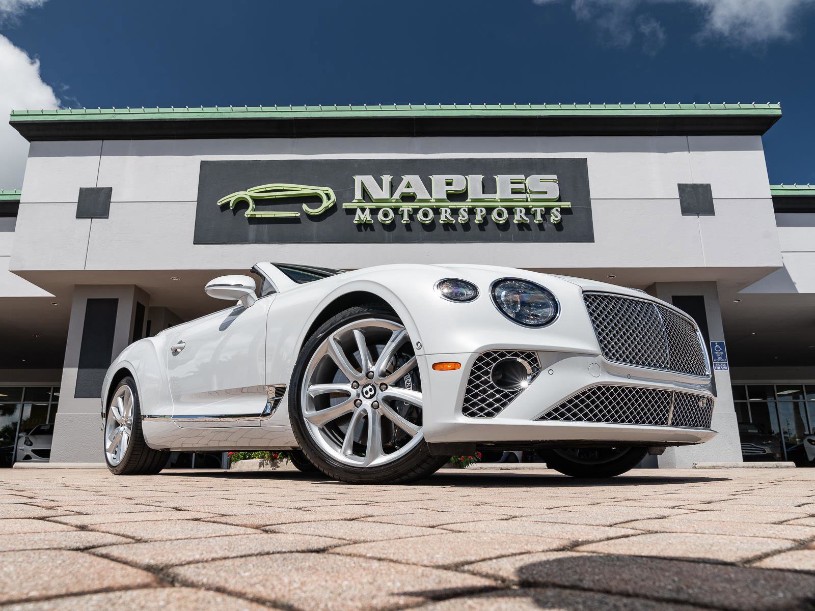 Used 2021 Bentley Continental GT V8 image 5