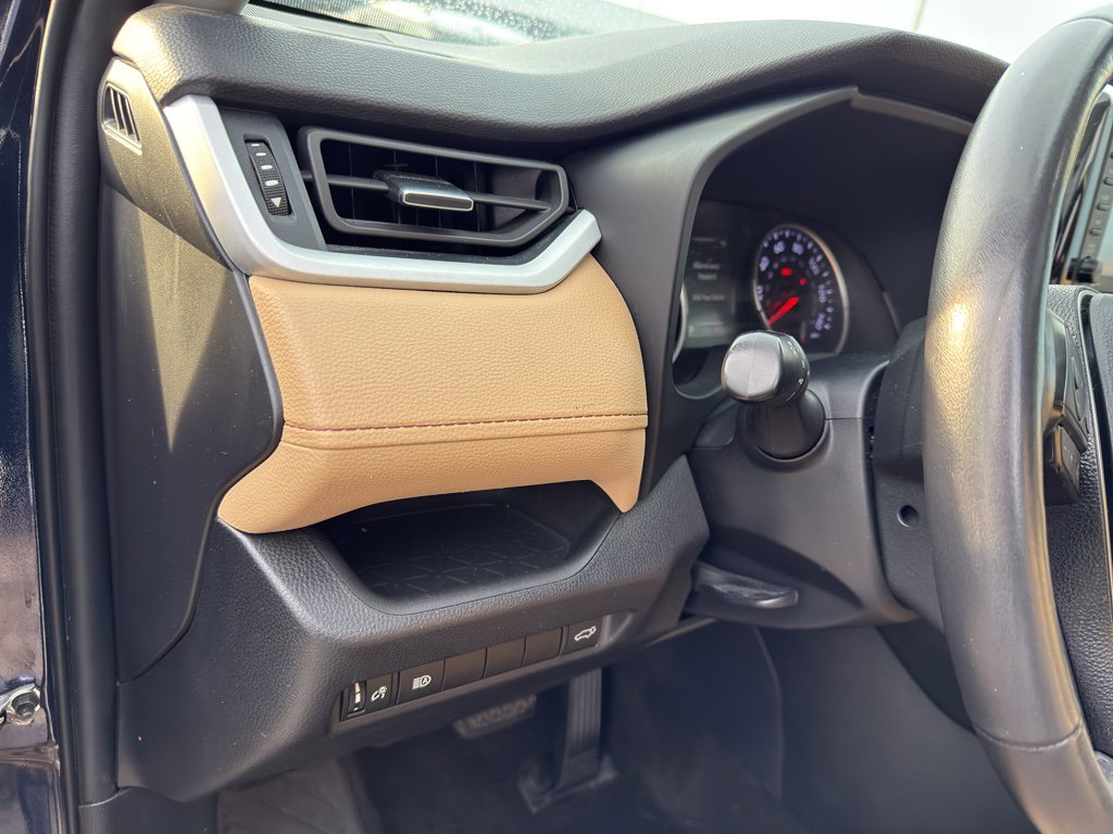 Used 2021 Toyota RAV4 XLE Premium image 14