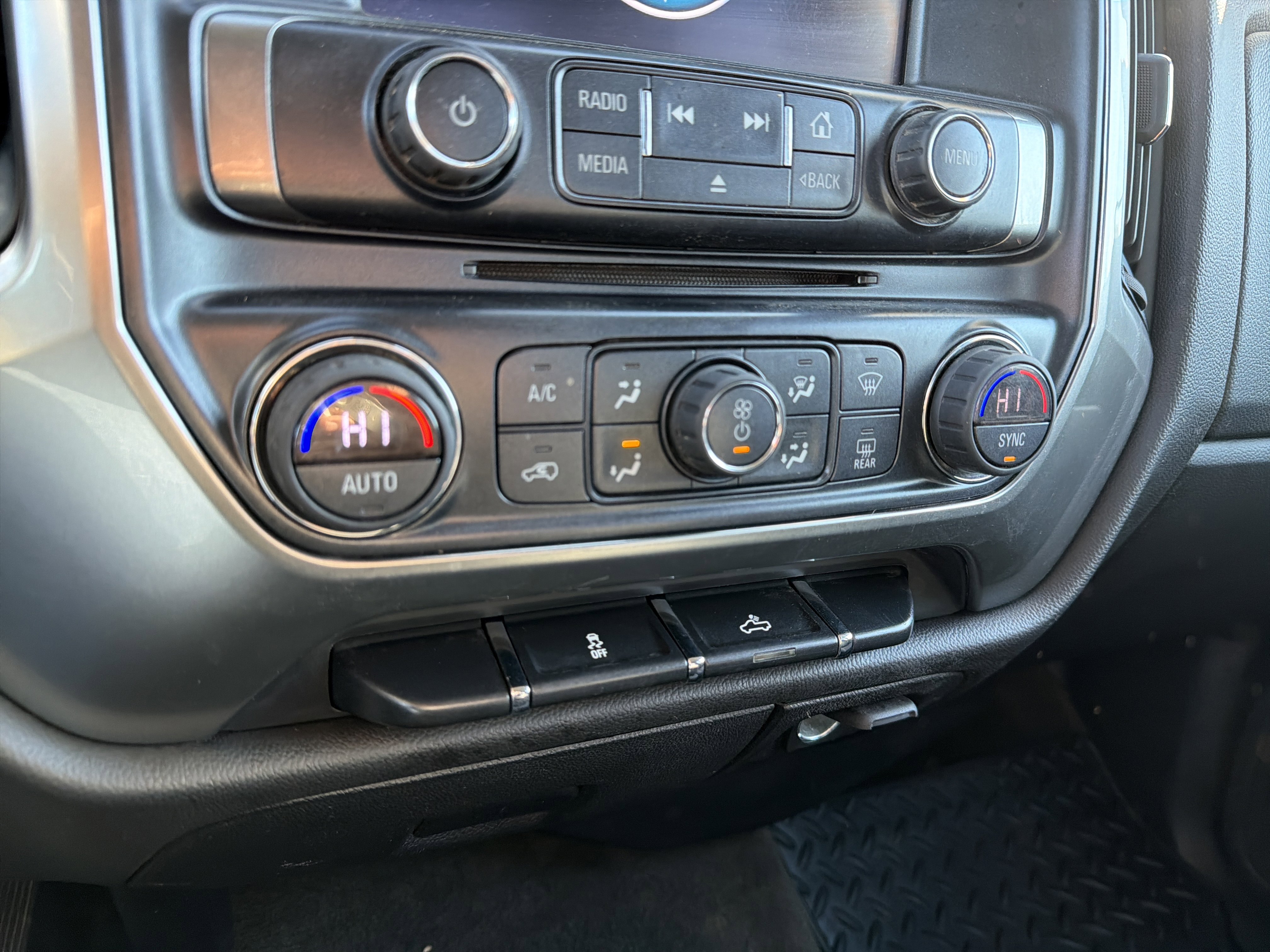 Used 2017 Chevrolet Silverado 2500 LT w/ Texas Edition image 19